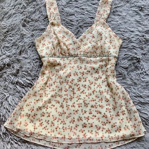 Vintage Floral Tank Top 🌺